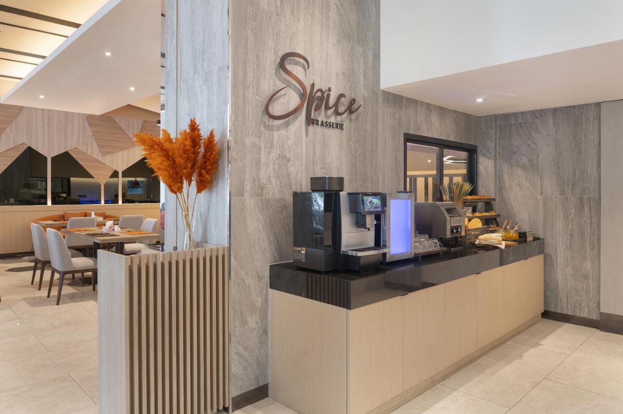 Parkroyal Suites Бангкок Екстер'єр фото
